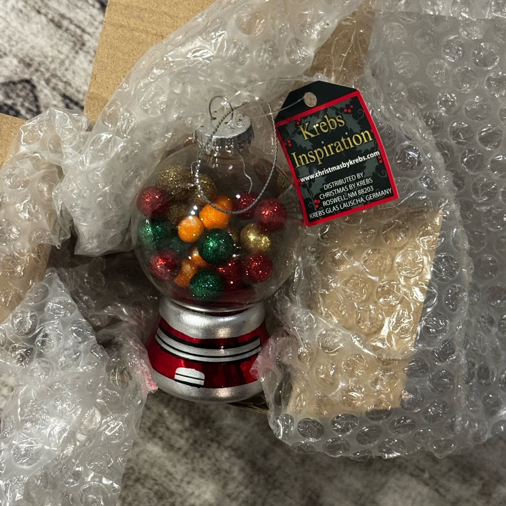 NWT/ Christmas by Krebs ~ GUMBALL MACHINE COLLECTIBLE ORNAMENT